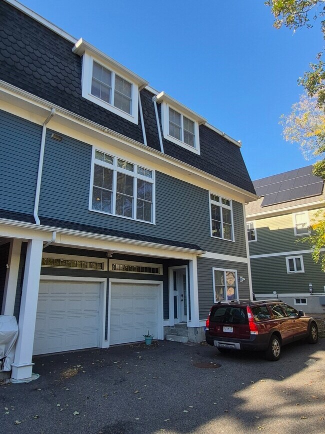 Foto del edificio - 26 Dorr St