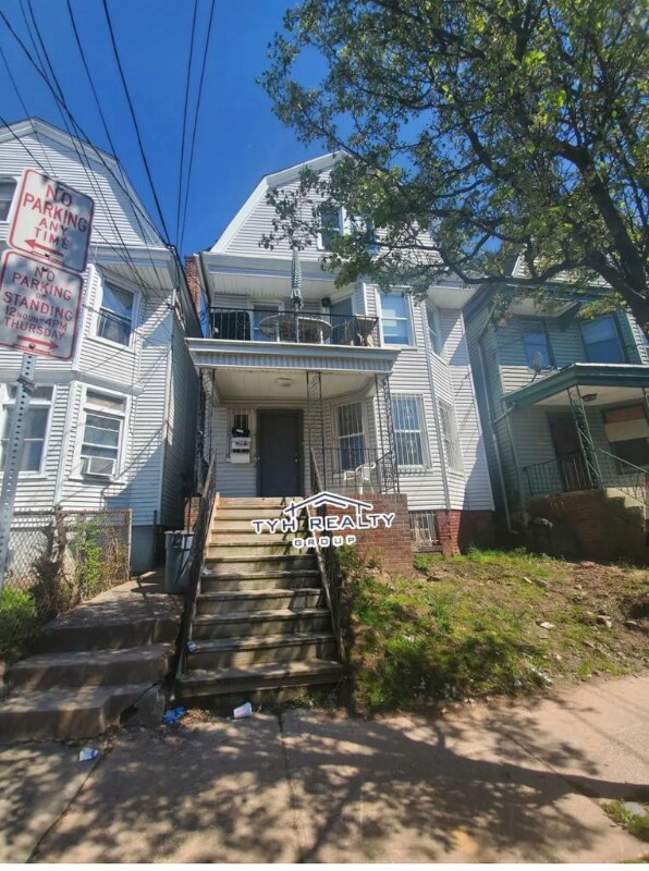 274 S 11th St Unit 1, Newark, NJ 07103 Room for Rent in Newark, NJ