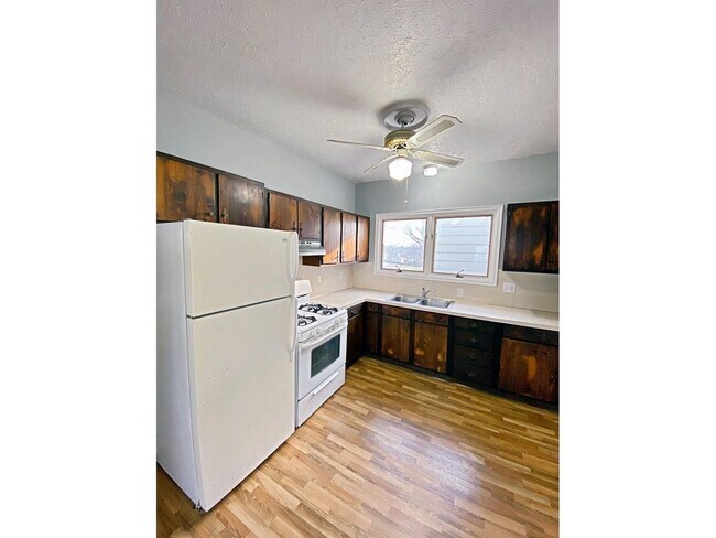 Building Photo - 4707