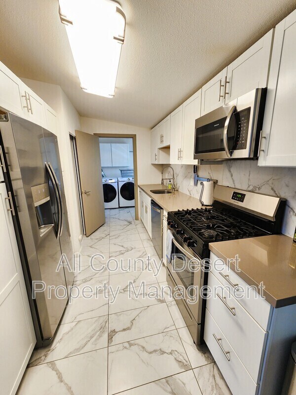 Building Photo - 74018 Velardo Dr