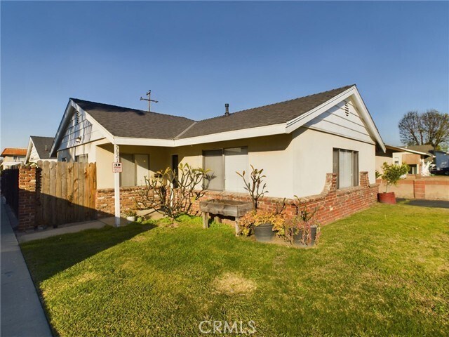 Primary Photo - 5621 Karen Ave