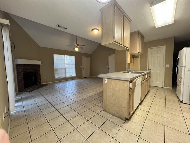 Foto del edificio - 1629 N Saddlehorn Ave