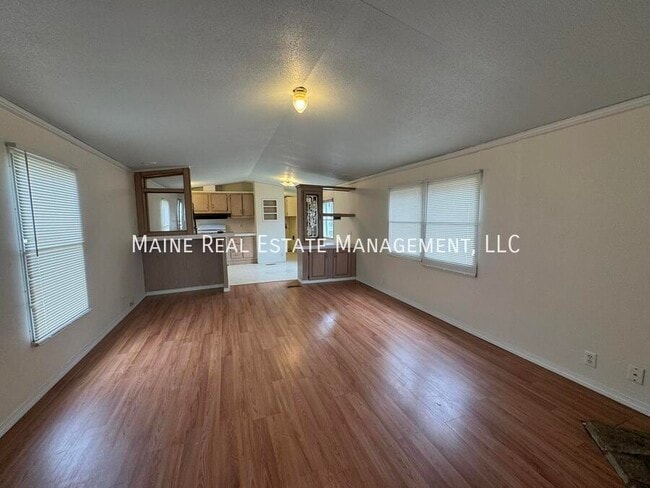 Building Photo - 25 Morton Ave