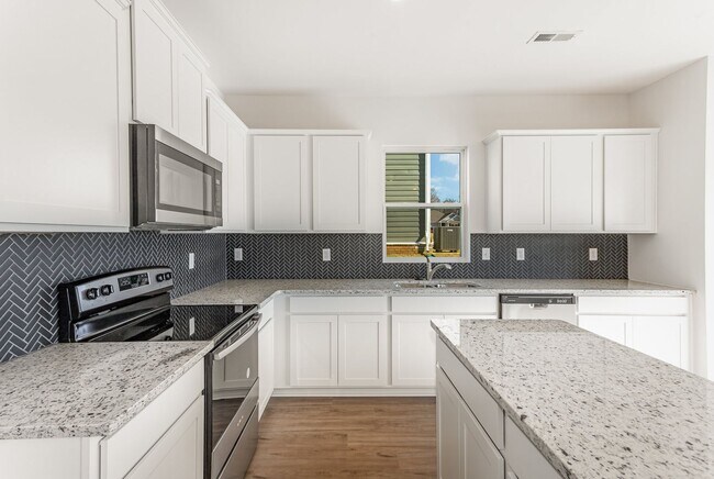 Foto del edificio - 4 Bed 3 Bath New Build! Available Now!