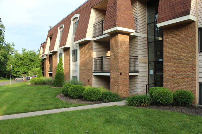 Building Photo - Woodland Apartments