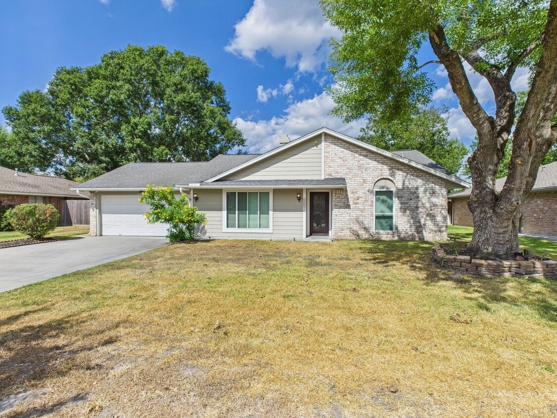 Primary Photo - 13010 Foxburo Dr