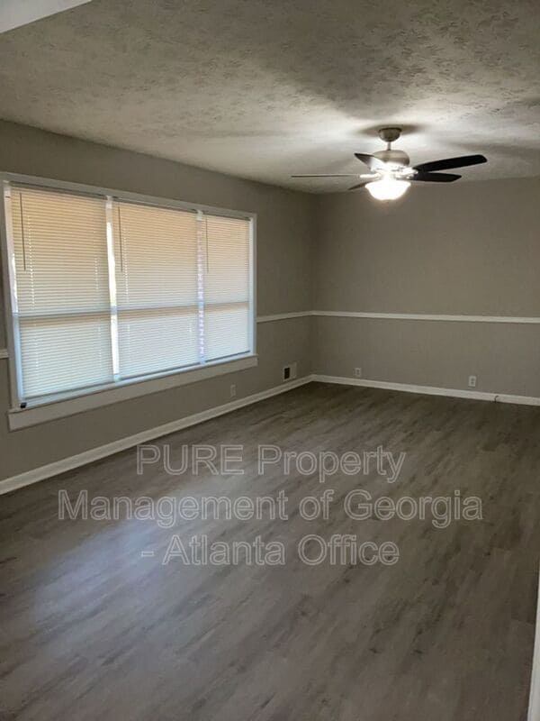 Foto del edificio - 2190 Kennesaw Due West Rd NW