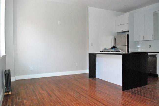 Foto del edificio - 239 W 116th St