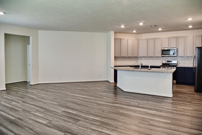 Building Photo - 20119 Little Cub Ln