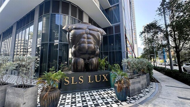 Foto del edificio - 801 S Miami Ave