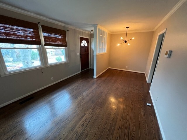 Building Photo - 521 River Rouge Dr