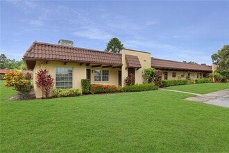 Building Photo - 1701 Pinehurst Rd