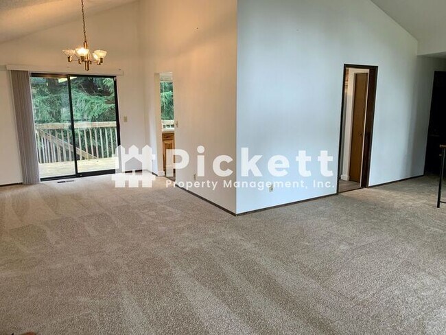 Foto del edificio - 4 Bedroom House in Central Kitsap