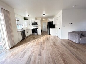 Building Photo - 17404 44th Ave E