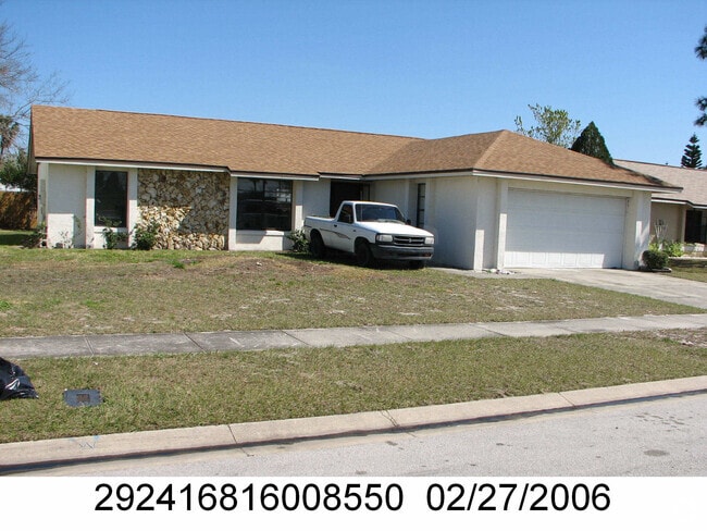 Building Photo - 3219 Burlington Dr