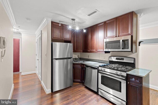 Foto del edificio - 1210 R St NW
