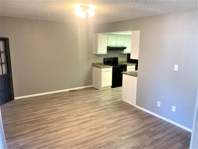 Building Photo - 13041 W Ohio Ave