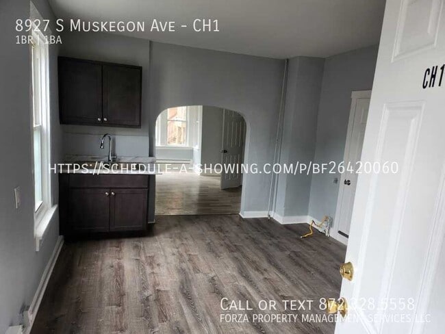 Building Photo - 8927 S Muskegon Ave