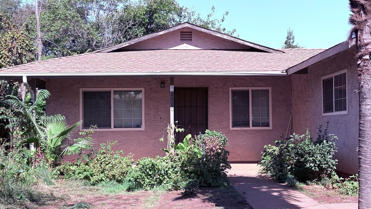 Primary Photo - 2080 D St