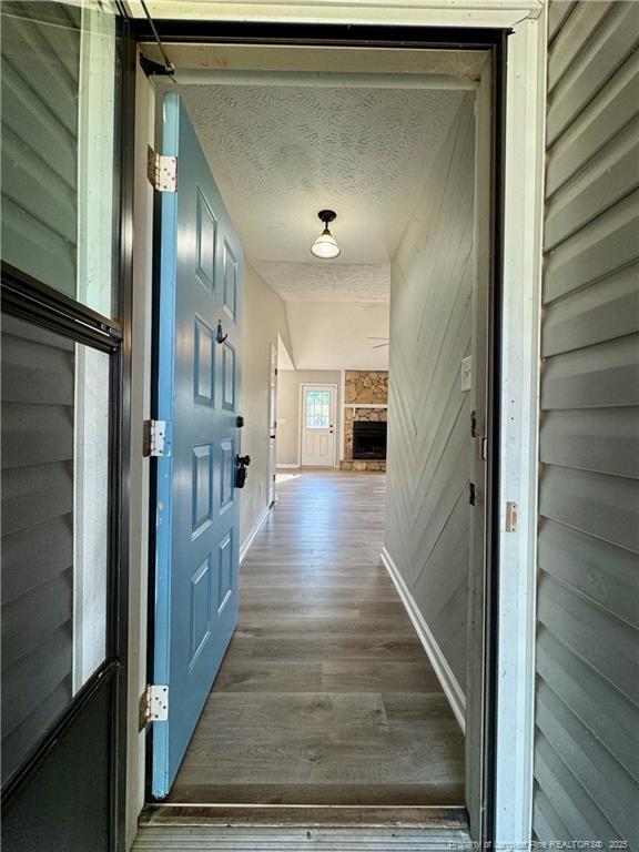 Foto del edificio - 945 Winterberry Dr