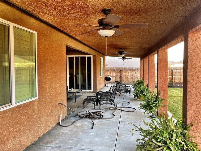 Foto del edificio - 1124 E. COPPER CT. - 3 BEDROOM 2 BATHROOM ...