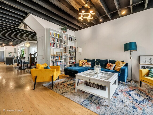 Foto del edificio - 3524 W Adams St