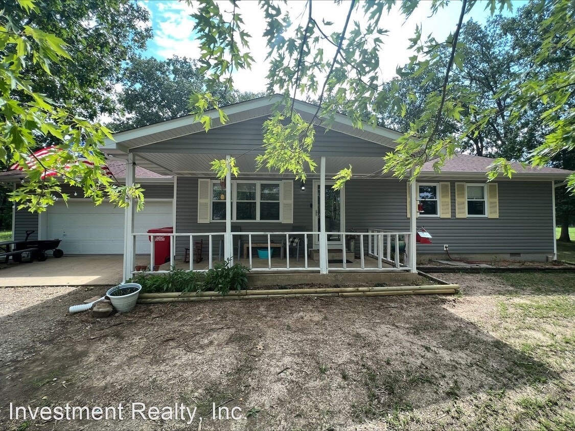 Primary Photo - 3 br, 2 bath House - 42176 Maries Rd. 638