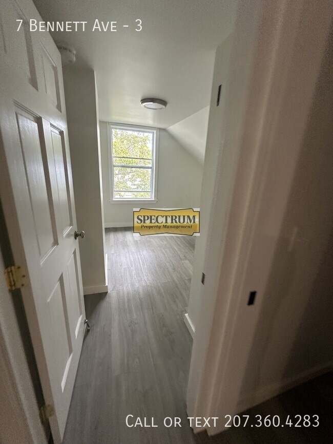 Foto del edificio - 7 Bennett Ave