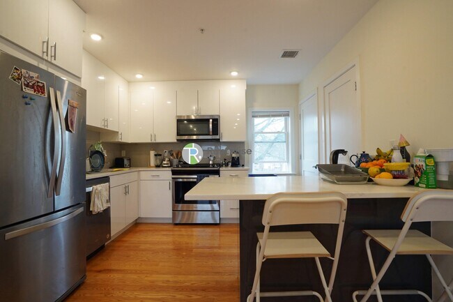 Foto del edificio - 15 Kelley Ct