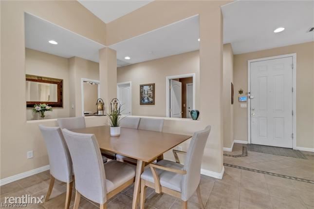 Building Photo - 3 br, 3 bath House - 8157 R Chestnut Hollo...