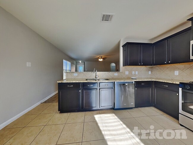 Building Photo - 1525 Treeta Trail