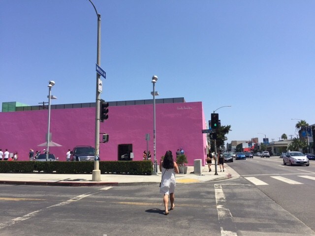 A poca distancia de todo lo mejor de W. Hollywood. - 911 N Harper Ave