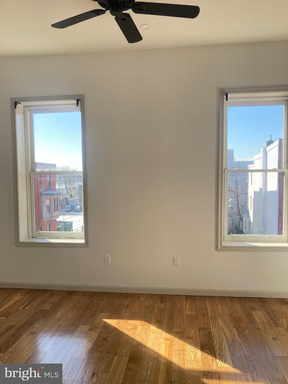 Building Photo - 1901 W Diamond St