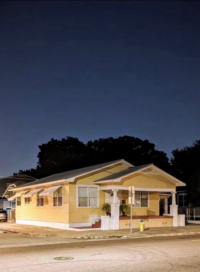 Photo - 1520 E 21st Ave House