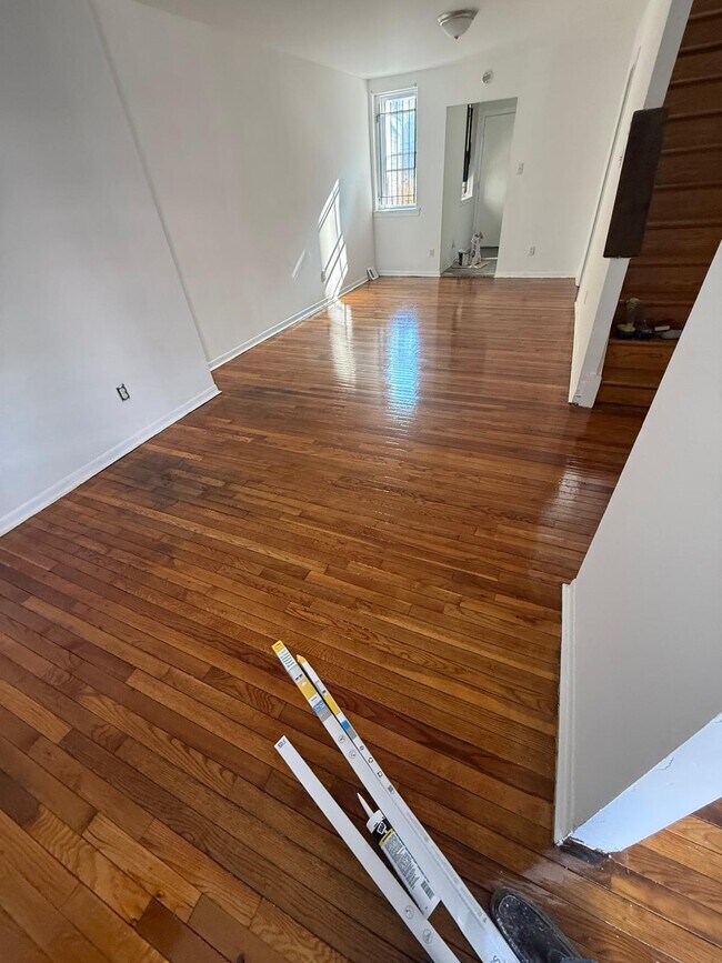 Building Photo - 420 N Wilton St