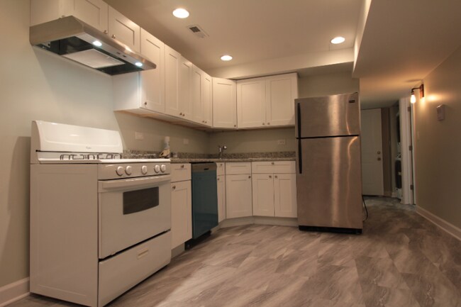 Building Photo - 4711 N Monticello Ave