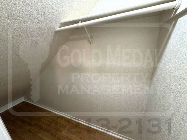 Foto del edificio - 1208 Industrial Blvd
