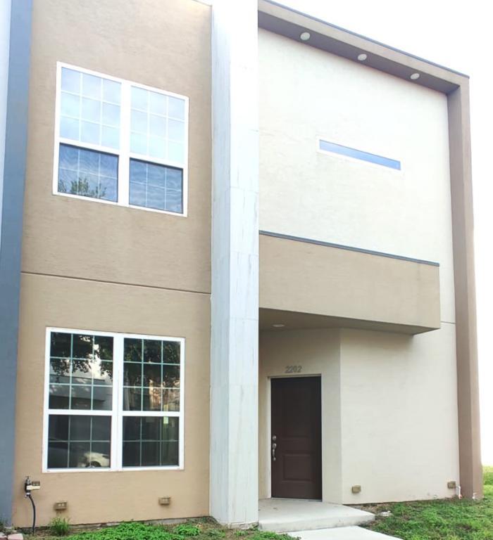 Primary Photo - 2202 S 6th St
