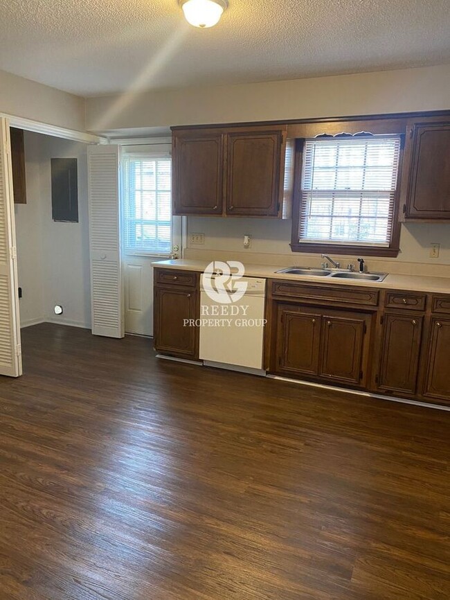 Foto del edificio - Spacious 2 bed, 1 bath Duplex in Spartanburg!