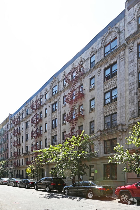 Building Photo - 548 W 164th St