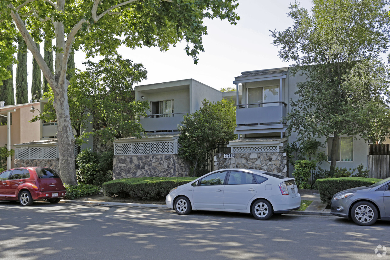 Foto del edificio - Midtown Garden Apartments