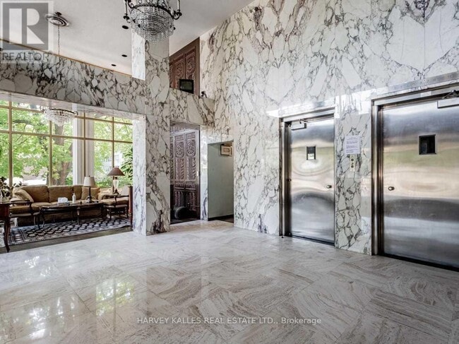 Building Photo - 2600 Bathurst St