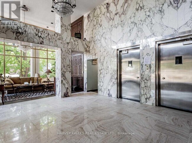 Photo du bâtiment - 2600 Bathurst St