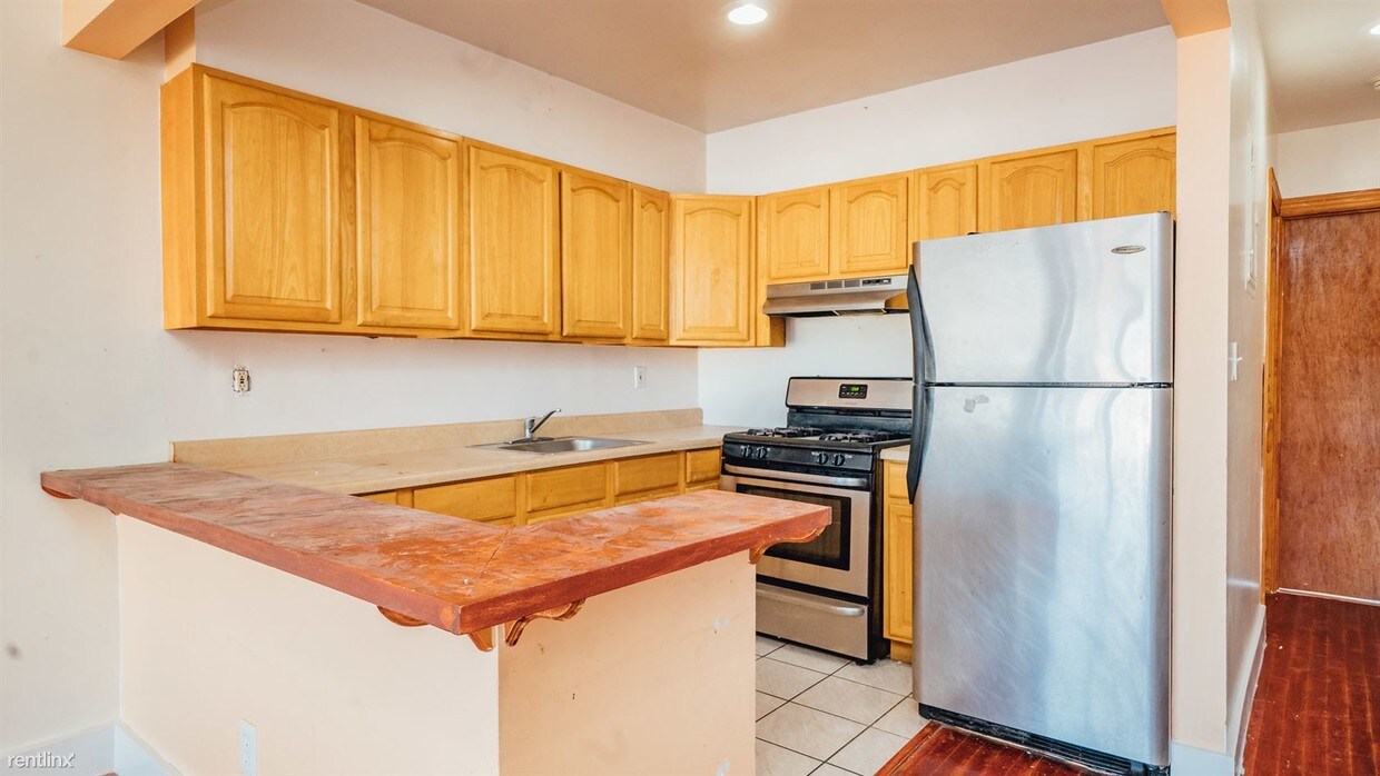 Foto principal - 1351 Decatur St