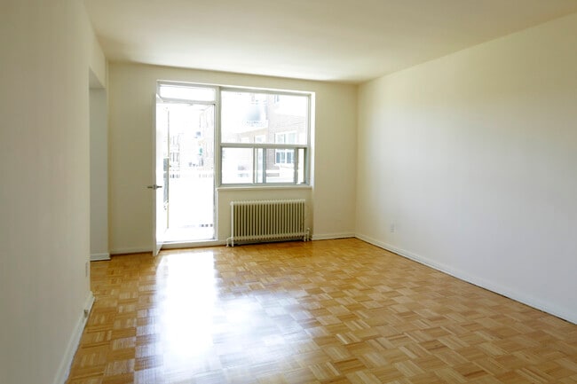 Building Photo - Birchbank Court