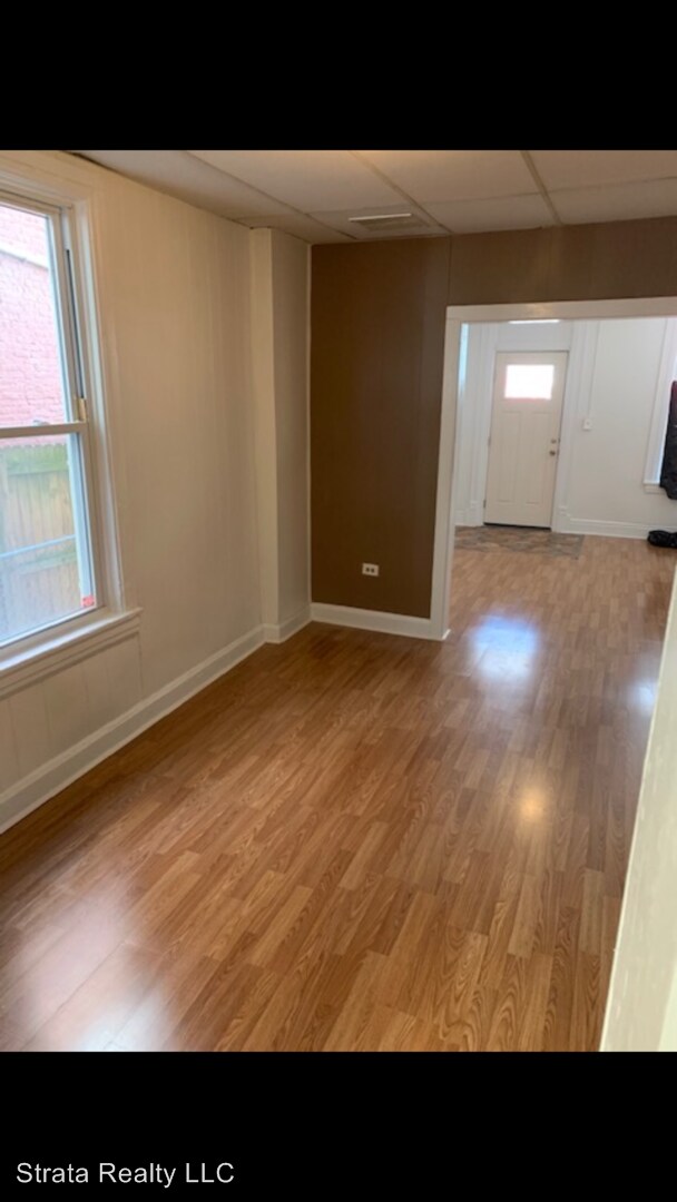 Foto del edificio - 635 W Washington St