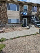 Building Photo - 300 W Union Ave