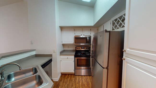 Interior Photo - Ashton at Waterford Lakes