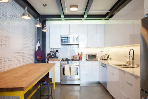 Chef Kitchen - 130 S Hewitt St