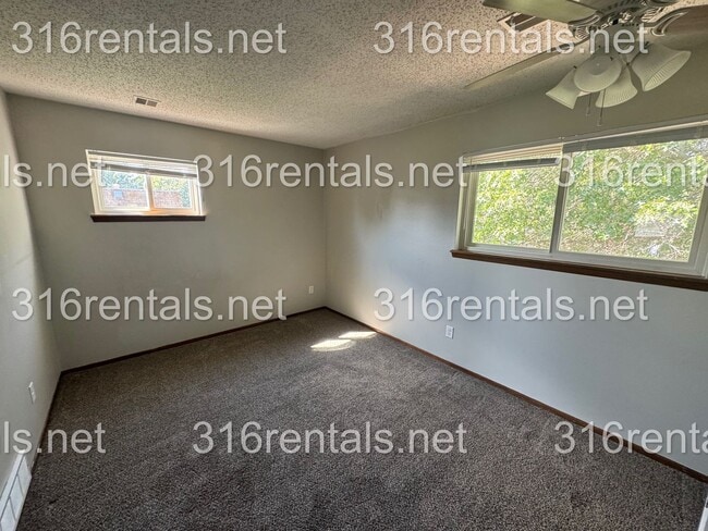 Foto del edificio - $850- 2 bed 1 bath - Townhomes